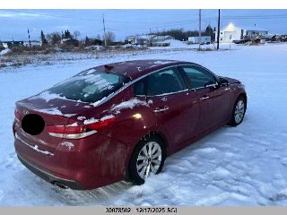 2018 Kia Optima, VIN 5XXGT4L37JG182329. Фото 3 з 6 з аукціону IAAI. Каталог авто зі США OpenDataCar.