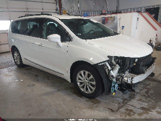 2017 Chrysler Pacifica, VIN 2C4RC1BG6HR702307. Photo 1 of 6 from IAAI auction. OpenDataCar US salvage catalog.