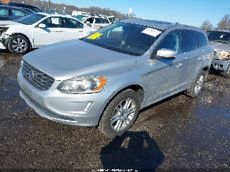 2015 Volvo XC60, VIN YV4612RK9F2740180. Фото 2 з 6 з аукціону IAAI. Каталог авто зі США OpenDataCar.