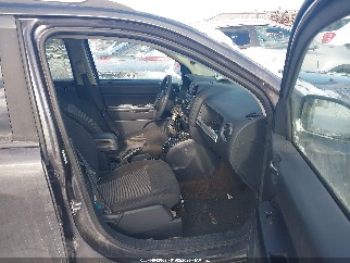 2017 Jeep Compass, VIN 1C4NJDBB1HD106857. Фото 5 з 6 з аукціону IAAI. Каталог авто зі США OpenDataCar.