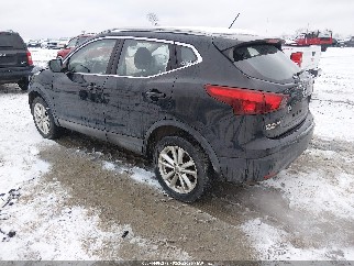 2017 Nissan Rogue Sport, VIN JN1BJ1CP3HW005418. Zdjęcie 3 z 6 z aukcji IAAI. Katalog aut z USA OpenDataCar.