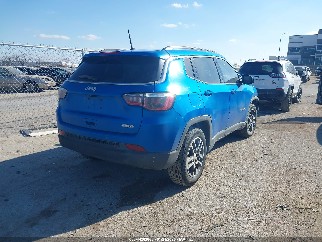 2017 Jeep Compass, VIN 3C4NJCBB1HT669136. Фото 4 з 6 з аукціону IAAI. Каталог авто зі США OpenDataCar.