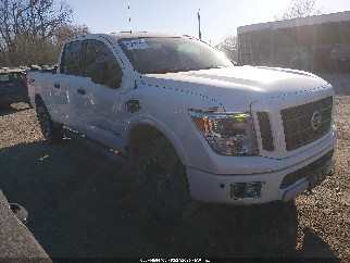 2018 Nissan Titan, VIN 1N6BA1F47JN521286. Фото 1 из 6 с аукциона IAAI. Каталог авто из США OpenDataCar.