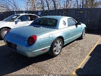 2002 Ford Thunderbird, VIN 1FAHP60A92Y126426. Zdjęcie 4 z 6 z aukcji IAAI. Katalog aut z USA OpenDataCar.