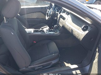 2013 Ford Mustang, VIN 1ZVBP8AM2D5281471. Zdjęcie 5 z 6 z aukcji IAAI. Katalog aut z USA OpenDataCar.