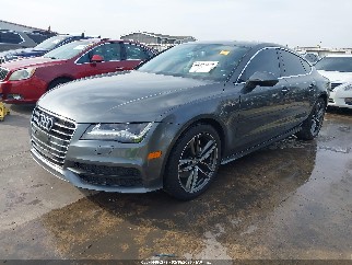 2015 Audi A7, VIN WAU2MAFCXFN020284. Фото 2 из 6 с аукциона IAAI. Каталог авто из США OpenDataCar.