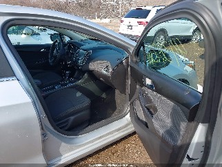 2016 Chevrolet Cruze, VIN 1G1BE5SM0G7285624. Фото 5 з 6 з аукціону IAAI. Каталог авто зі США OpenDataCar.