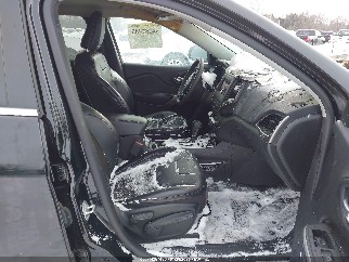 2020 Jeep Cherokee, VIN 1C4PJMLB0LD586809. Фото 5 из 6 с аукциона IAAI. Каталог авто из США OpenDataCar.