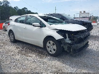 2018 Kia Forte, VIN 3KPFK4A77JE244633. Фото 1 з 6 з аукціону IAAI. Каталог авто зі США OpenDataCar.