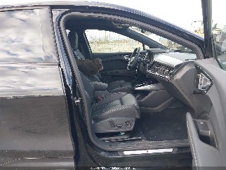 2024 Audi Q4 e-tron Sportback, VIN WA13UBFZ2RP047063. Фото 5 из 6 с аукциона IAAI. Каталог авто из США OpenDataCar.