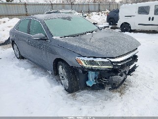 2020 Volkswagen Passat, VIN 1VWSA7A34LC008030. Zdjęcie 1 z 6 z aukcji IAAI. Katalog aut z USA OpenDataCar.