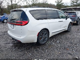 2024 Chrysler Pacifica, VIN 2C4RC1BG8RR202795. Фото 4 з 6 з аукціону IAAI. Каталог авто зі США OpenDataCar.