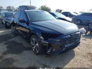 2024 Audi Q8, VIN WA14AAGE1RB036748. Фото 1 з 6 з аукціону IAAI. Каталог авто зі США OpenDataCar.