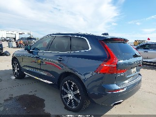 2021 Volvo XC60, VIN YV4102RL8M1727011. Фото 3 з 6 з аукціону IAAI. Каталог авто зі США OpenDataCar.