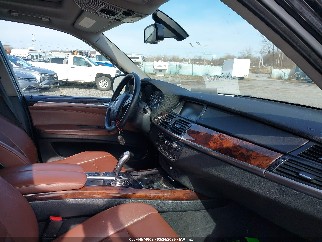 2013 Bmw X5, VIN 5UXZV4C54D0E02845. Photo 5 of 6 from IAAI auction. OpenDataCar US salvage catalog.