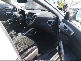 2013 Hyundai Veloster, VIN KMHTC6AD2DU133667. Фото 5 з 6 з аукціону IAAI. Каталог авто зі США OpenDataCar.