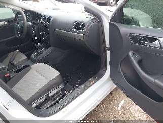 2017 Volkswagen Jetta, VIN 3VW2B7AJXHM254033. Фото 5 з 6 з аукціону IAAI. Каталог авто зі США OpenDataCar.