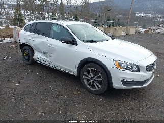 2018 Volvo V60 Cross Country, VIN YV440MWK5J2057699. Фото 1 из 6 с аукциона IAAI. Каталог авто из США OpenDataCar.