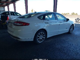 2017 Ford Fusion, VIN 3FA6P0LU0HR387932. Фото 4 из 6 с аукциона IAAI. Каталог авто из США OpenDataCar.