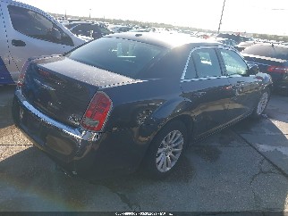 2014 Chrysler 300, VIN 2C3CCAAG7EH244774. Фото 4 з 6 з аукціону IAAI. Каталог авто зі США OpenDataCar.