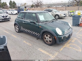 2006 Mini Cooper, VIN WMWRC33526TK65160. Фото 1 з 6 з аукціону IAAI. Каталог авто зі США OpenDataCar.