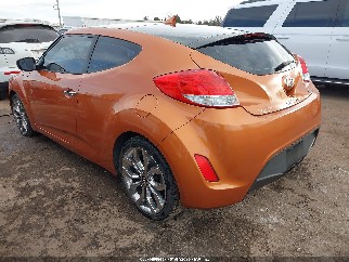 2015 Hyundai Veloster, VIN KMHTC6AD5FU220630. Фото 3 з 6 з аукціону IAAI. Каталог авто зі США OpenDataCar.