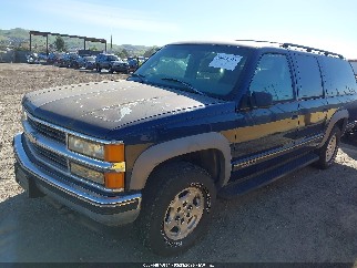 1999 Chevrolet Suburban 1500, VIN 3GNFK16R4XG129954. Фото 2 з 6 з аукціону IAAI. Каталог авто зі США OpenDataCar.