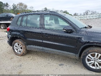 2017 Volkswagen Tiguan, VIN WVGBV7AX3HK022049. Фото 6 из 6 с аукциона IAAI. Каталог авто из США OpenDataCar.