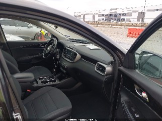 2016 Kia Sorento, VIN 5XYPG4A30GG017203. Фото 5 з 6 з аукціону IAAI. Каталог авто зі США OpenDataCar.