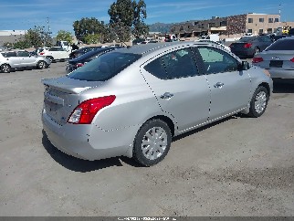 2013 Nissan Versa, VIN 3N1CN7AP7DL842980. Фото 4 з 6 з аукціону IAAI. Каталог авто зі США OpenDataCar.