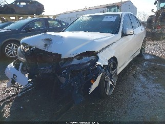 2013 Mercedes-benz C-Class, VIN WDDGF8AB4DR271534. Фото 2 з 6 з аукціону IAAI. Каталог авто зі США OpenDataCar.