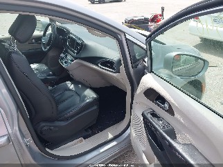 2018 Chrysler Pacifica, VIN 2C4RC1BG7JR356077. Фото 5 з 6 з аукціону IAAI. Каталог авто зі США OpenDataCar.