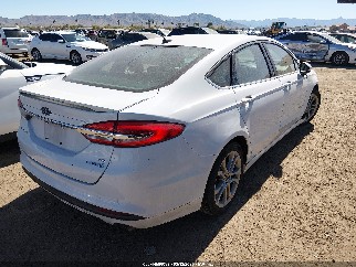 2017 Ford Fusion, VIN 3FA6P0LU2HR181429. Фото 4 из 6 с аукциона IAAI. Каталог авто из США OpenDataCar.