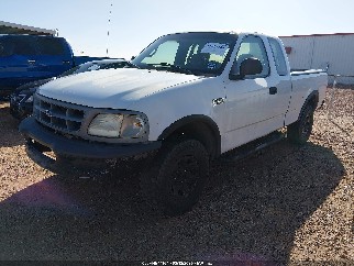 1998 Ford F-250, VIN 1FTPX28W3WKC15884. Фото 2 з 6 з аукціону IAAI. Каталог авто зі США OpenDataCar.