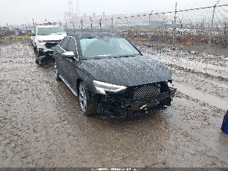 2023 Audi S3, VIN WAUH3DGYXPA044179. Фото 1 из 6 с аукциона IAAI. Каталог авто из США OpenDataCar.