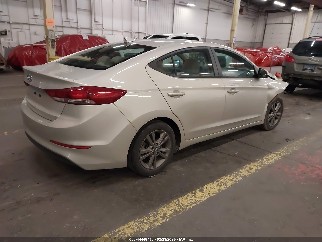 2018 Hyundai Elantra, VIN 5NPD84LFXJH385637. Фото 4 из 6 с аукциона IAAI. Каталог авто из США OpenDataCar.