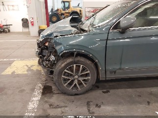2019 Volkswagen Tiguan, VIN 3VV2B7AXXKM123023. Фото 6 з 6 з аукціону IAAI. Каталог авто зі США OpenDataCar.