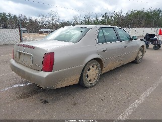 2004 Cadillac Deville, VIN 1G6KD54Y64U126181. Zdjęcie 4 z 6 z aukcji IAAI. Katalog aut z USA OpenDataCar.