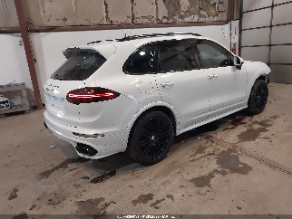 2016 Porsche Cayenne, VIN WP1AD2A20GLA75521. Фото 4 з 6 з аукціону IAAI. Каталог авто зі США OpenDataCar.