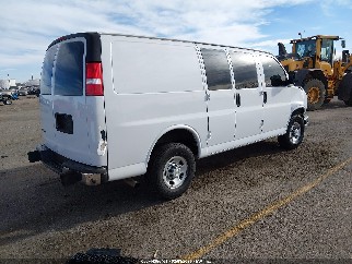 2021 Chevrolet Express Cargo, VIN 1GCWGAFPXM1250068. Фото 4 з 6 з аукціону IAAI. Каталог авто зі США OpenDataCar.