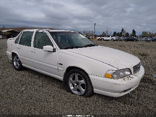 1998 Volvo S70, VIN YV1LS5373W2479664. Photo 1 of 6 from IAAI auction. OpenDataCar US salvage catalog.