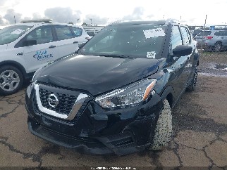 2019 Nissan Kicks, VIN 3N1CP5CUXKL529551. Фото 2 из 6 с аукциона IAAI. Каталог авто из США OpenDataCar.