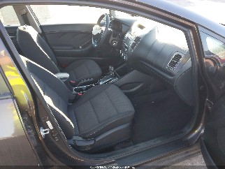 2017 Kia Forte, VIN 3KPFL4A73HE073922. Фото 5 з 6 з аукціону IAAI. Каталог авто зі США OpenDataCar.