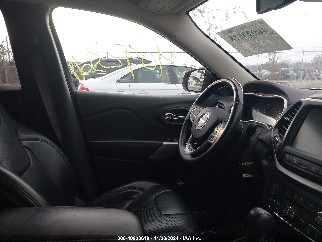 2017 Jeep Cherokee, VIN 1C4PJMJS4HW646315. Фото 5 из 6 с аукциона IAAI. Каталог авто из США OpenDataCar.