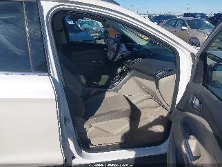 2014 Ford Escape, VIN 1FMCU0GX5EUA39120. Zdjęcie 5 z 6 z aukcji IAAI. Katalog aut z USA OpenDataCar.