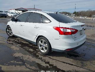 2014 Ford Focus, VIN 1FADP3F2XEL455506. Фото 3 з 6 з аукціону IAAI. Каталог авто зі США OpenDataCar.