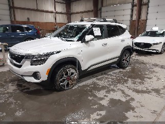 2023 Kia Seltos, VIN KNDETCA28P7432934. Фото 2 из 6 с аукциона IAAI. Каталог авто из США OpenDataCar.