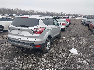 2017 Ford Escape, VIN 1FMCU9G91HUD85756. Фото 4 з 6 з аукціону IAAI. Каталог авто зі США OpenDataCar.