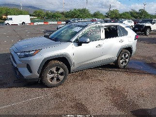 2022 Toyota RAV4, VIN JTMP1RFV8NJ040458. Фото 2 з 6 з аукціону IAAI. Каталог авто зі США OpenDataCar.