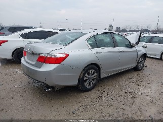 2015 Honda Accord, VIN 1HGCR2F37FA056702. Фото 4 з 6 з аукціону IAAI. Каталог авто зі США OpenDataCar.